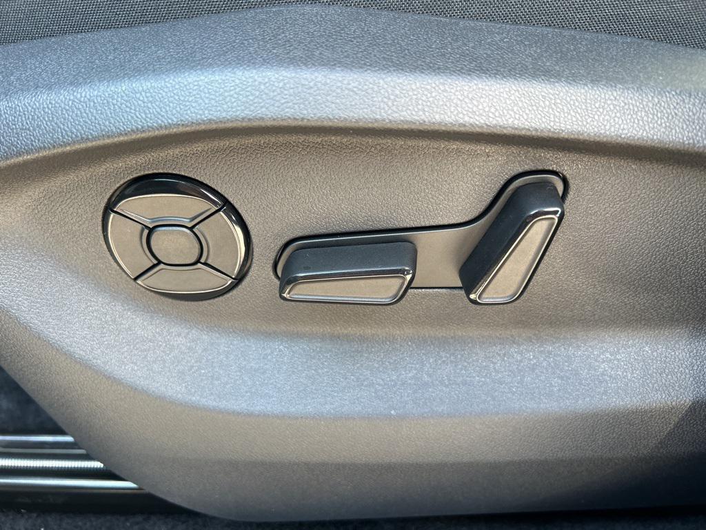 new 2026 Volkswagen Tiguan car, priced at $35,762