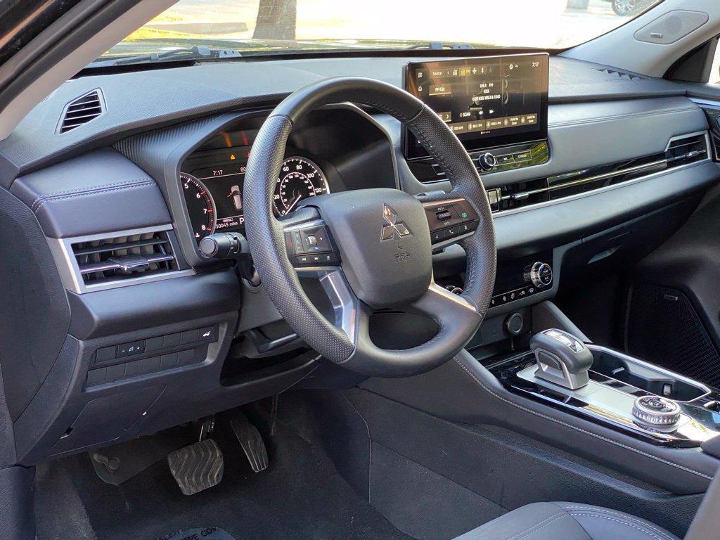 used 2025 Mitsubishi Outlander car, priced at $25,586