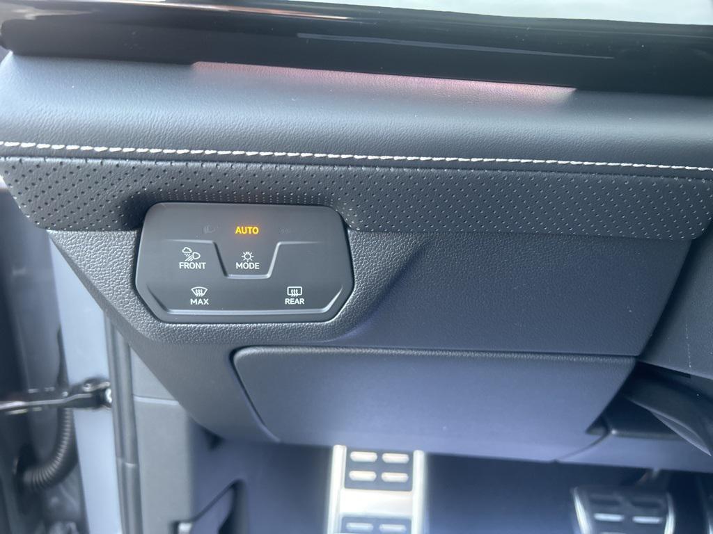 new 2026 Volkswagen Atlas Cross Sport car, priced at $54,906