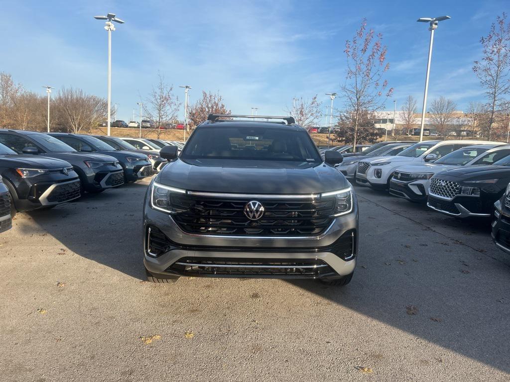new 2026 Volkswagen Atlas Cross Sport car, priced at $54,906
