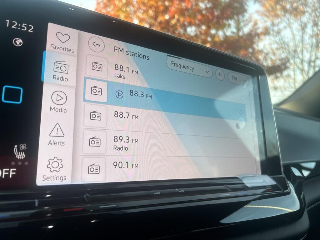 new 2026 Volkswagen Atlas Cross Sport car, priced at $54,906