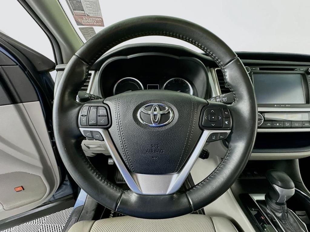 used 2019 Toyota Highlander Hybrid car, priced at $25,995