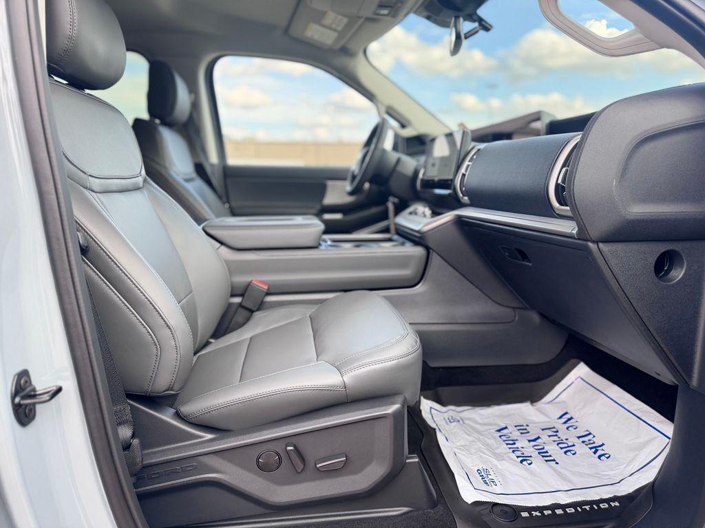 new 2026 Ford Expedition car, priced at $72,820