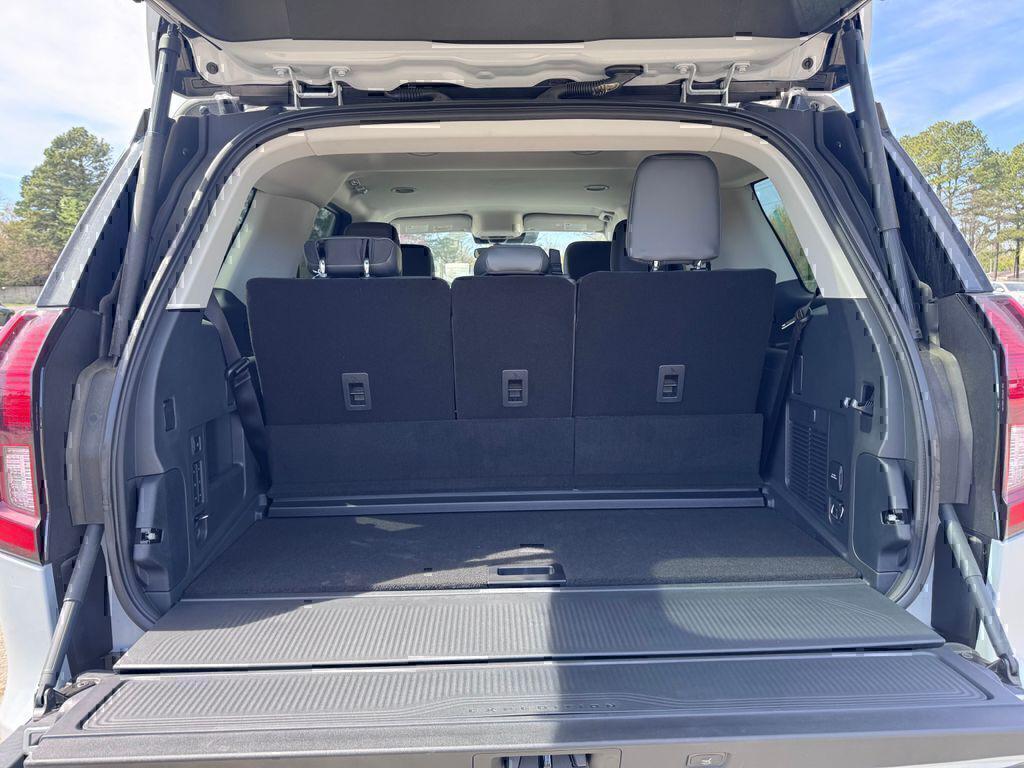 new 2026 Ford Expedition car, priced at $70,010