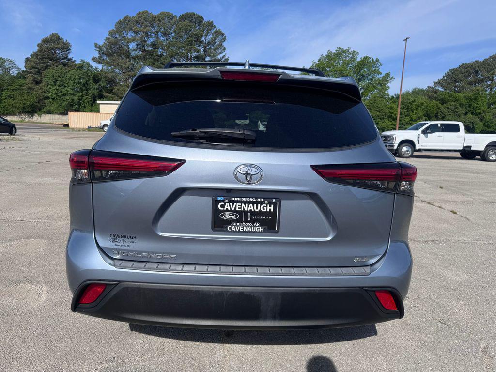 used 2023 Toyota Highlander car, priced at $36,550