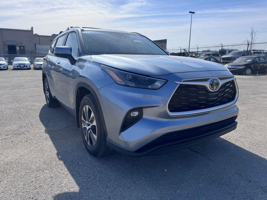 used 2023 Toyota Highlander car, priced at $36,550