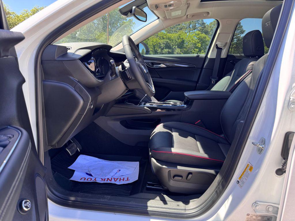 used 2023 Buick Envision car, priced at $29,657