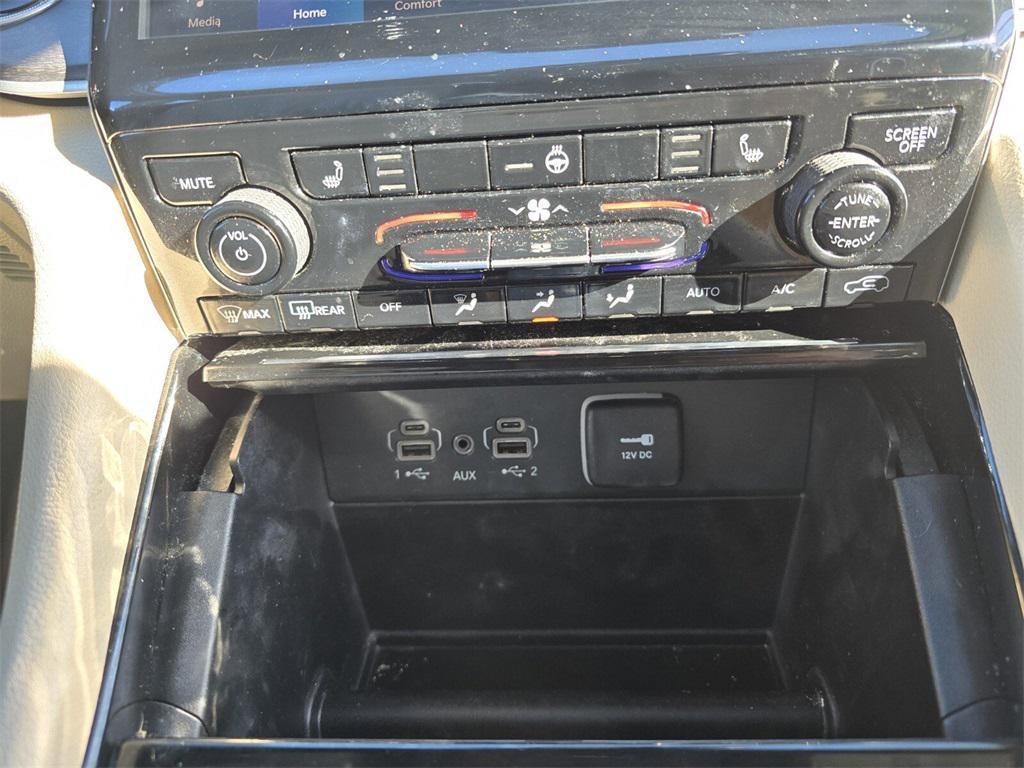 used 2023 Jeep Grand Cherokee car, priced at $28,911