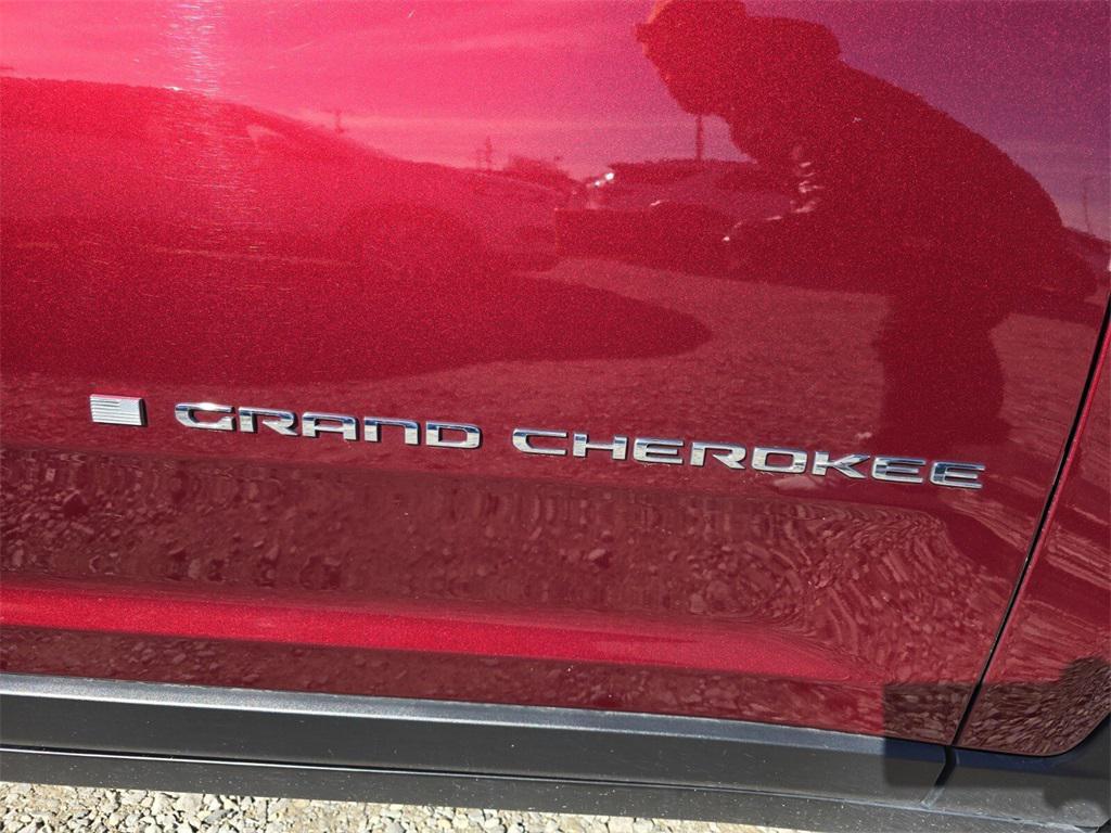 used 2023 Jeep Grand Cherokee car, priced at $28,911