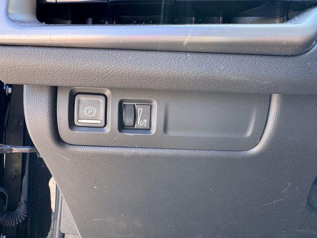 used 2024 Cadillac XT4 car, priced at $33,038