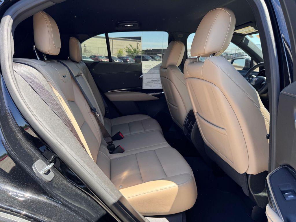 used 2024 Cadillac XT4 car, priced at $33,038
