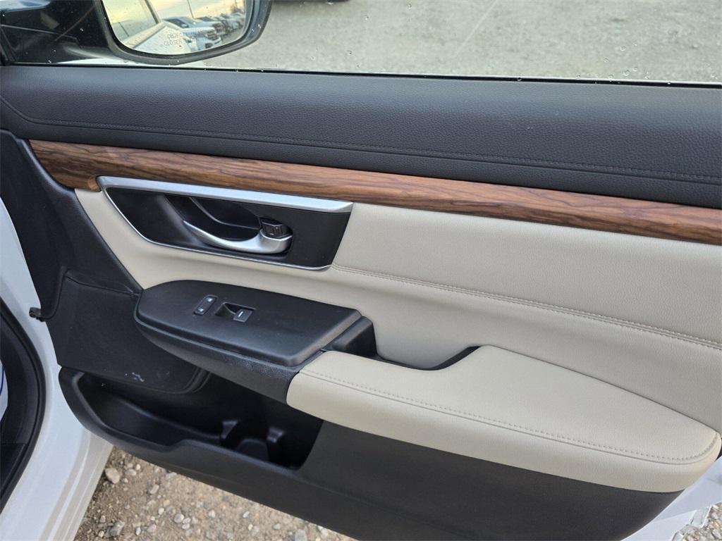 used 2022 Honda CR-V Hybrid car, priced at $30,499