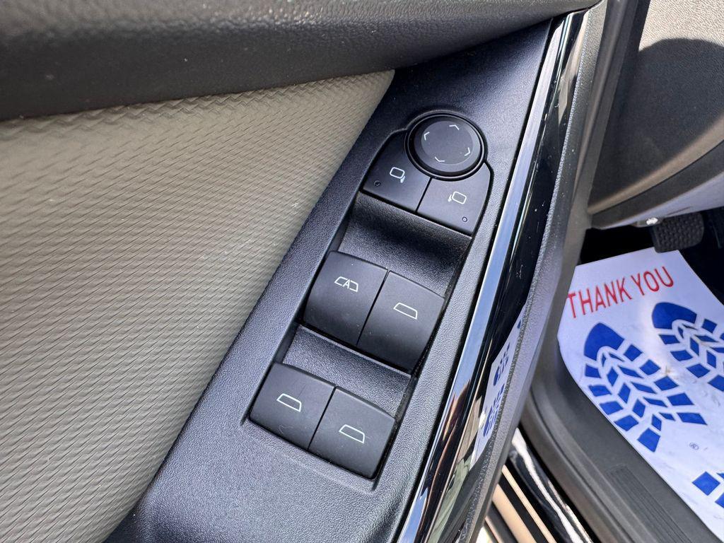 used 2025 Chevrolet Equinox car