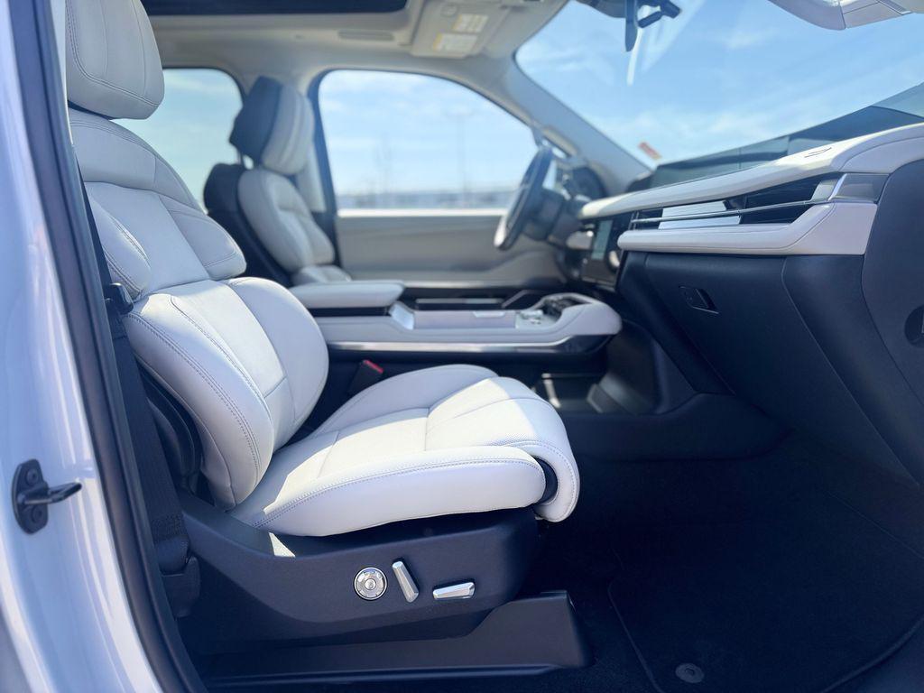 new 2026 Lincoln Navigator car