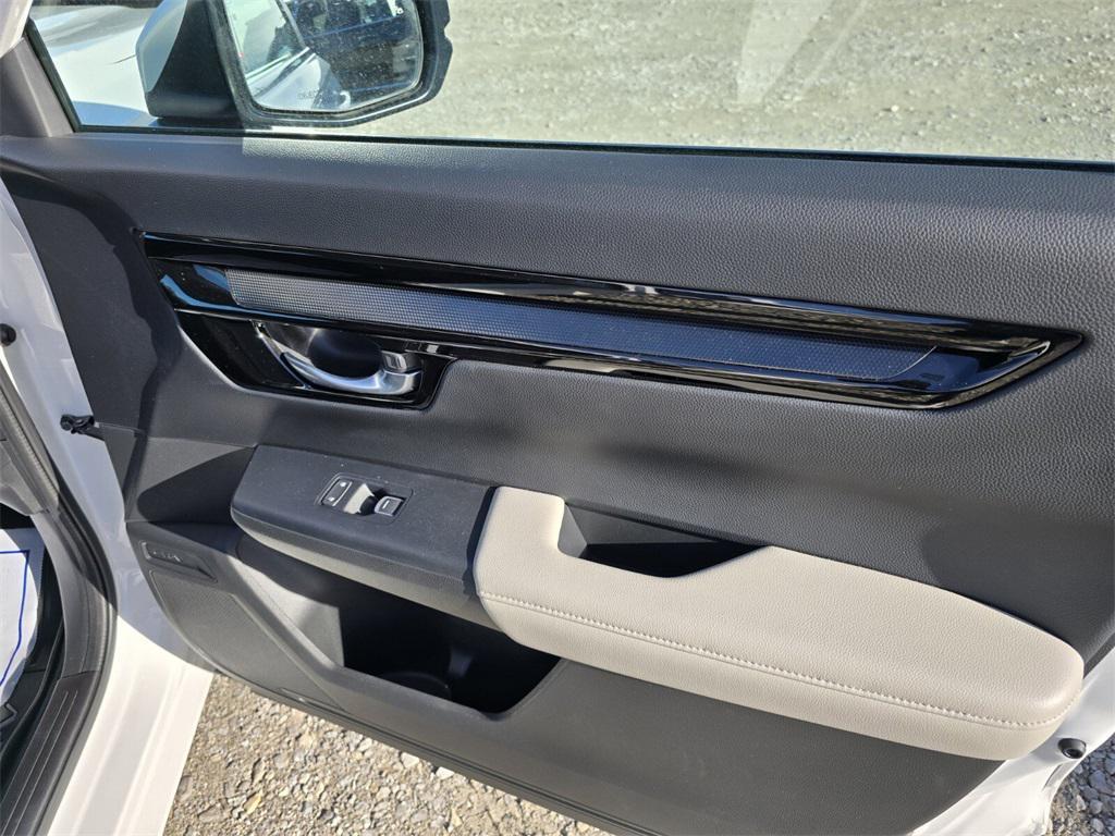 used 2025 Honda CR-V car, priced at $31,982