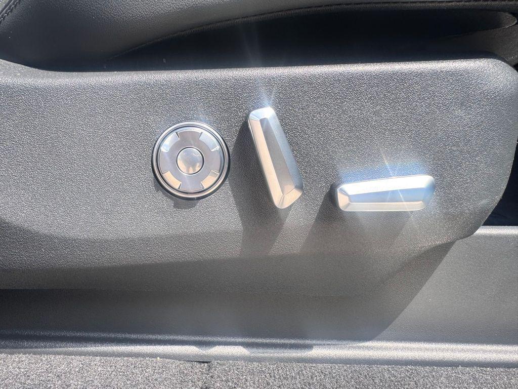 new 2026 Lincoln Navigator car
