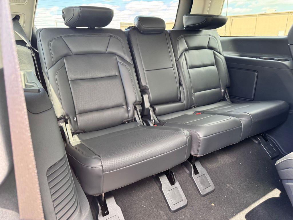 new 2026 Lincoln Navigator car