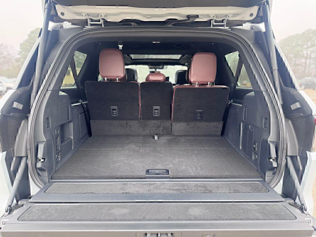 new 2026 Lincoln Navigator car