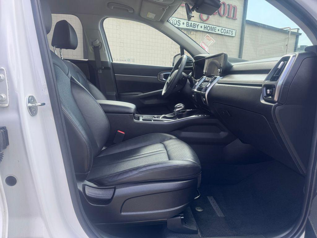 used 2023 Kia Sorento car, priced at $28,391