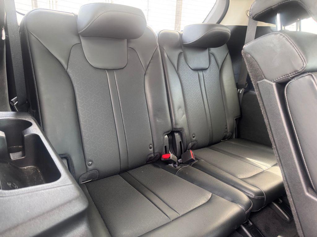 used 2023 Kia Sorento car, priced at $28,391