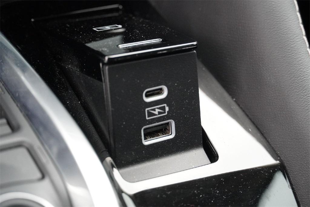 used 2023 Acura MDX car, priced at $43,100