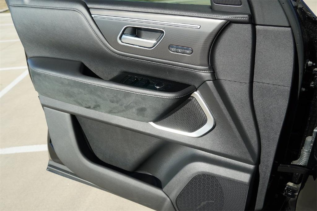 new 2026 INFINITI QX80 car, priced at $96,667