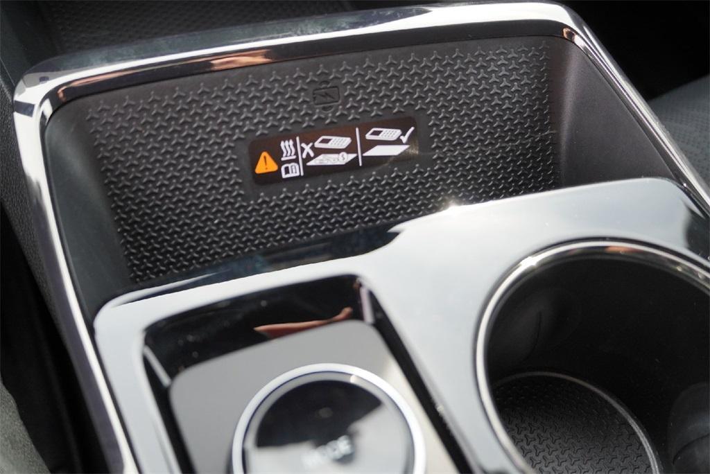 used 2025 Chevrolet Equinox car, priced at $29,950