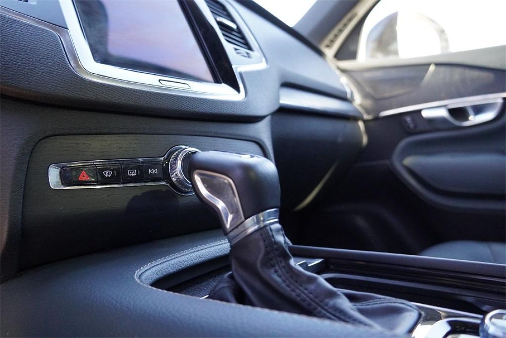 used 2020 Volvo XC90 car, priced at $18,150
