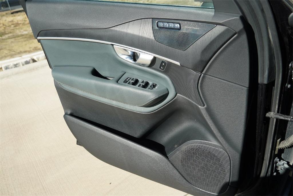 used 2020 Volvo XC90 car, priced at $18,150