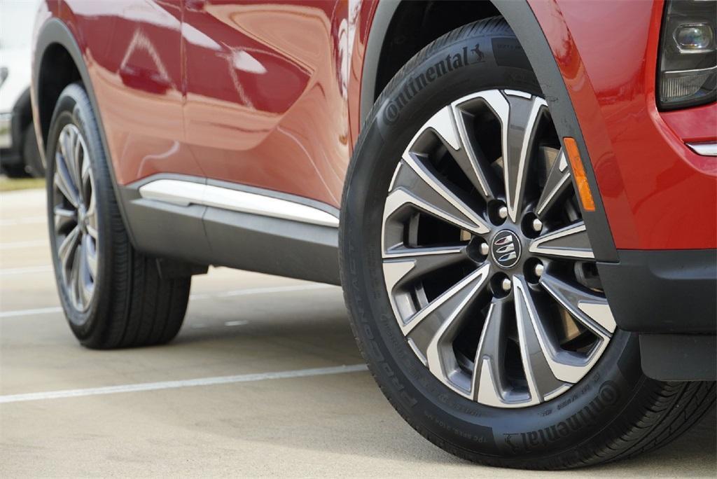 used 2025 Buick Envision car, priced at $28,100