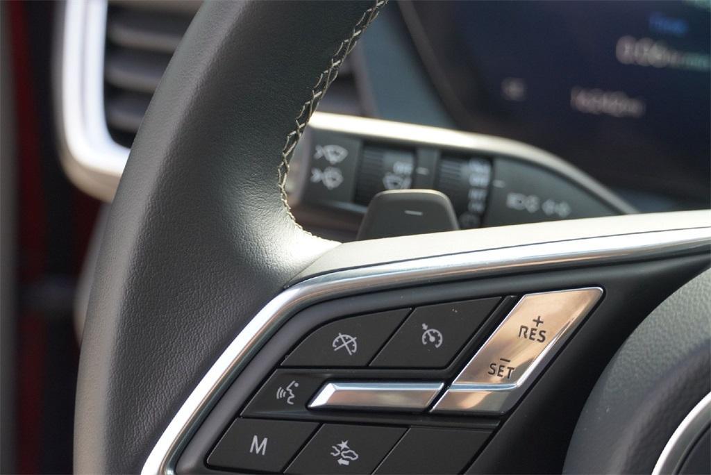 used 2025 Buick Envision car, priced at $28,100