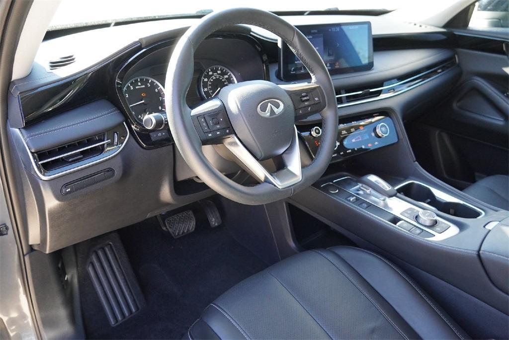 used 2025 INFINITI QX60 car, priced at $37,900