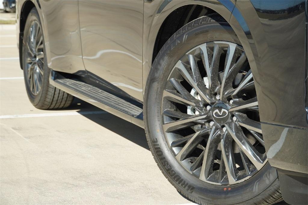 new 2026 INFINITI QX80 car, priced at $112,185