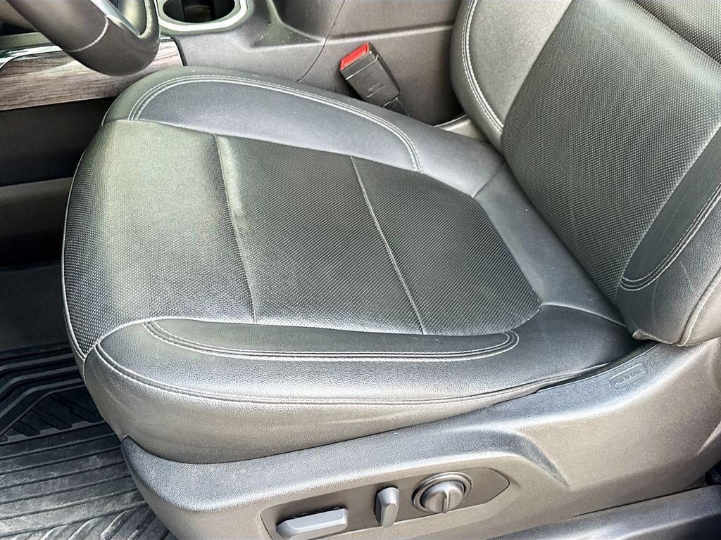 used 2022 Chevrolet Silverado 1500 Limited car, priced at $36,488