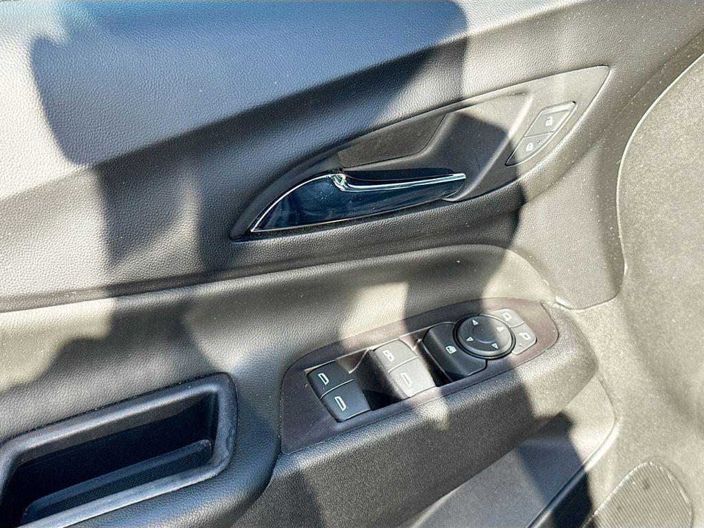 used 2020 Chevrolet Equinox car, priced at $17,899