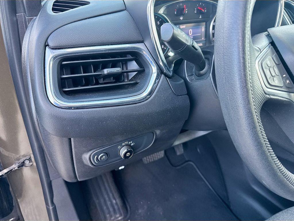 used 2023 Chevrolet Equinox car, priced at $17,948