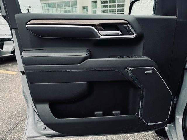 used 2025 Chevrolet Silverado 1500 car, priced at $46,279
