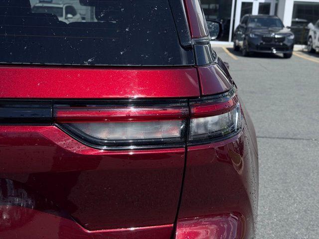 used 2025 Jeep Grand Cherokee car, priced at $34,304