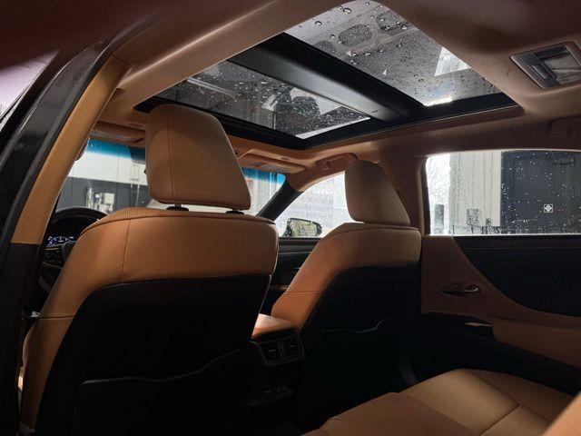 used 2023 Lexus ES 350 car, priced at $36,000