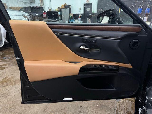 used 2023 Lexus ES 350 car, priced at $36,000