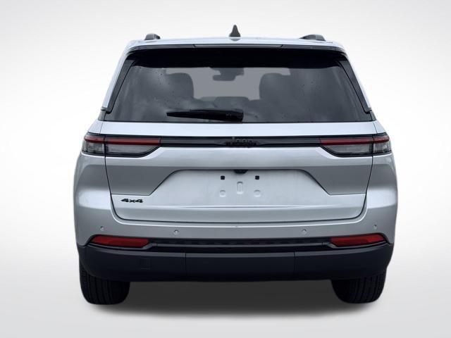 used 2025 Jeep Grand Cherokee car, priced at $34,047