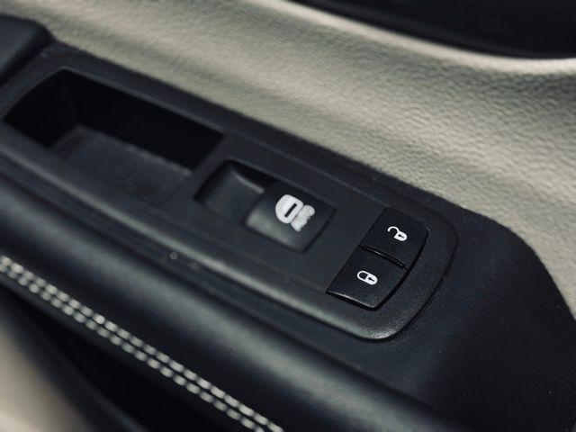 used 2024 Chrysler Pacifica car, priced at $26,975