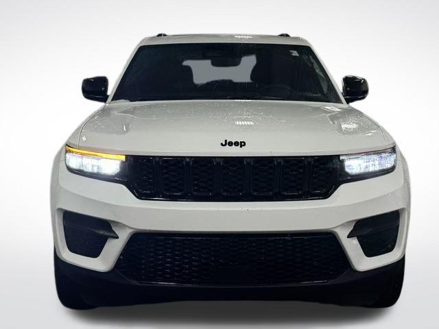 used 2023 Jeep Grand Cherokee car, priced at $29,164