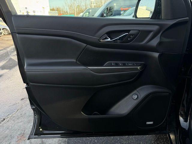 used 2023 GMC Acadia car, priced at $30,000