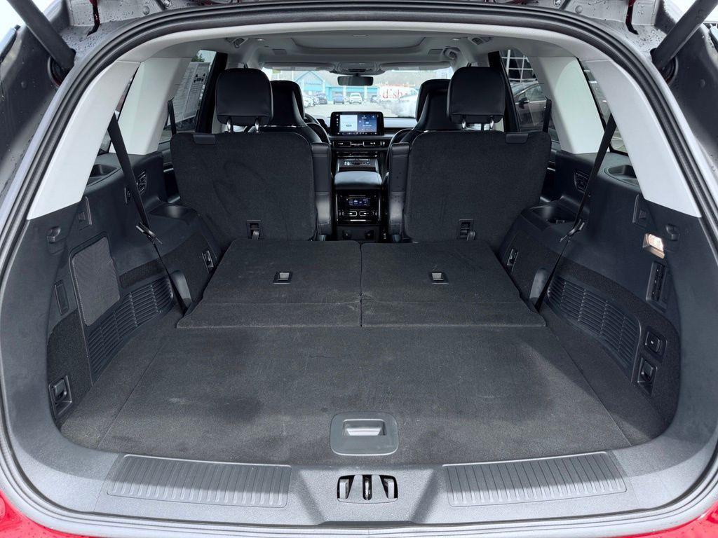 used 2025 Lincoln Aviator car, priced at $66,804