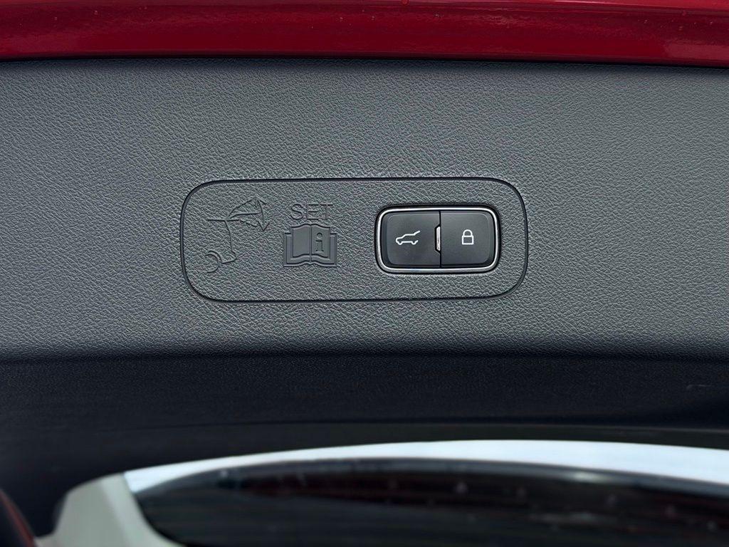 used 2025 Lincoln Aviator car, priced at $66,804
