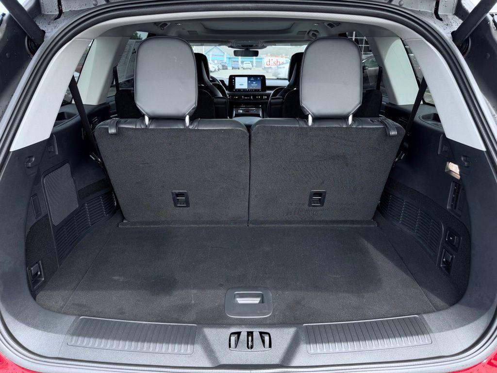 used 2025 Lincoln Aviator car, priced at $66,804
