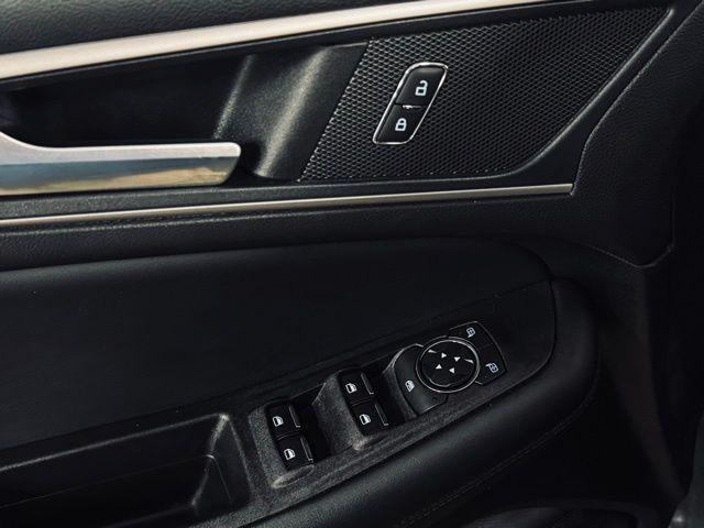 used 2022 Ford Edge car, priced at $25,576