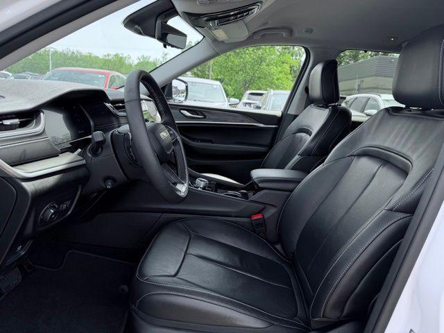 used 2023 Jeep Grand Cherokee car, priced at $33,847