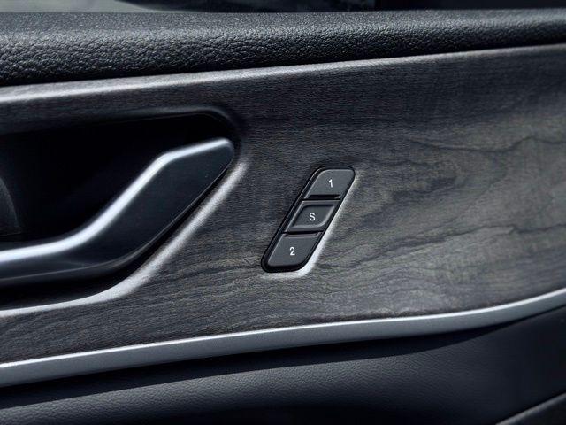 used 2023 Jeep Grand Cherokee car, priced at $33,847